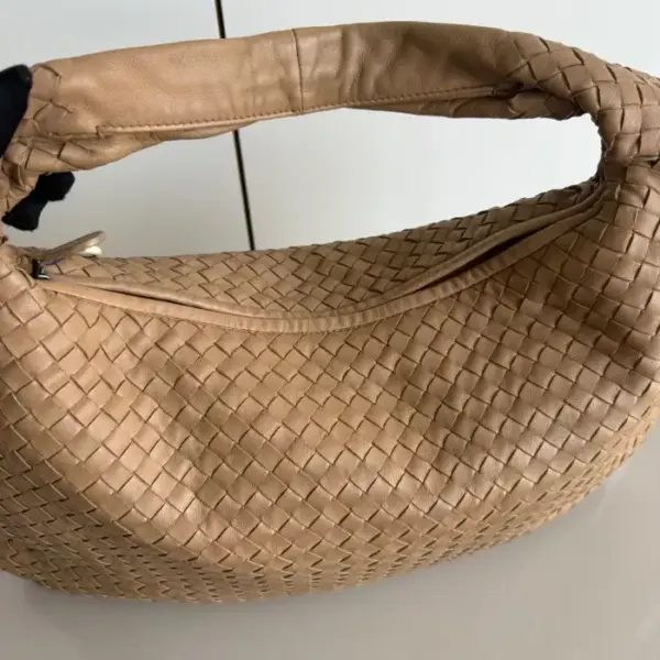 Bottega Veneta Veneta Hobo Bag – Light Beige Brown Intrecciato Leather, 47cm - Image 5