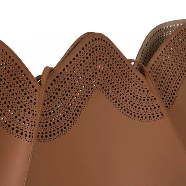 ALAÏA LILI 32 VIENNE Laser-Cut Tote in Tan Leathe - Image 4